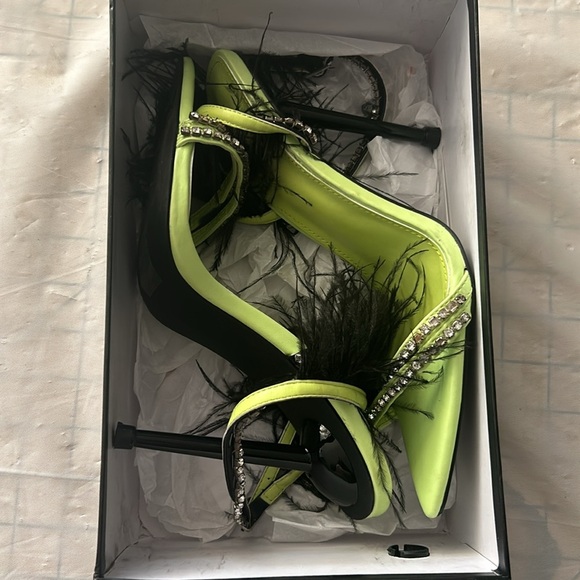 Azalea Wang heels - Picture 2 of 4